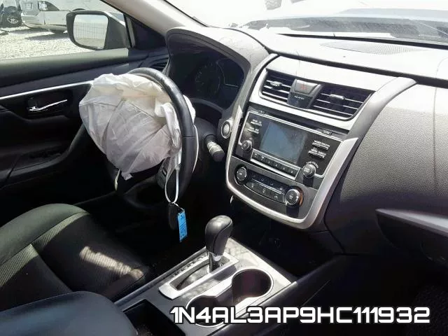 1N4AL3AP9HC111932_9.webp