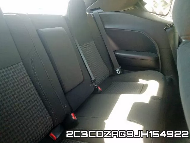 2C3CDZAG9JH154922_6.webp