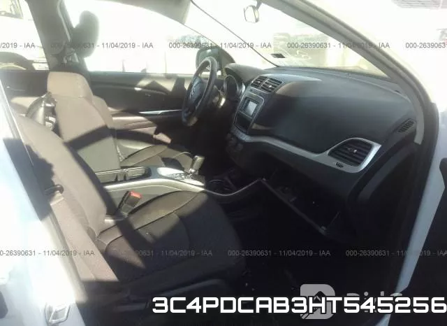 3C4PDCAB3HT545256_5.webp