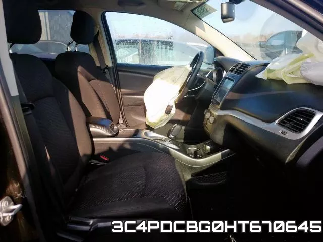 3C4PDCBG0HT670645_5.webp