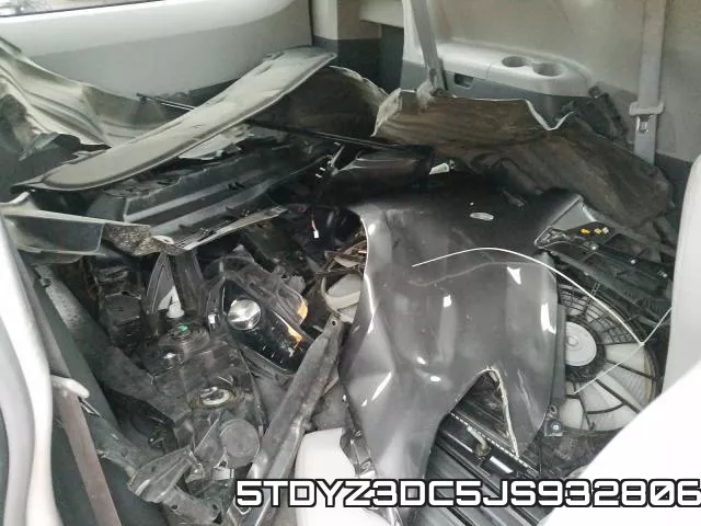 5TDYZ3DC5JS932806_9.webp