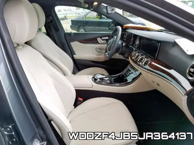 WDDZF4JB5JA364137_5.webp