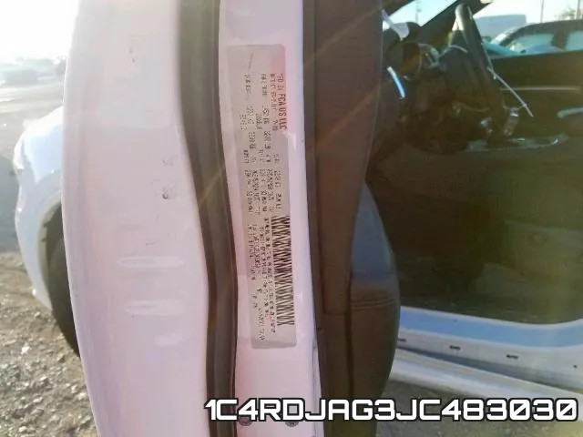 1C4RDJAG3JC483030_10.webp