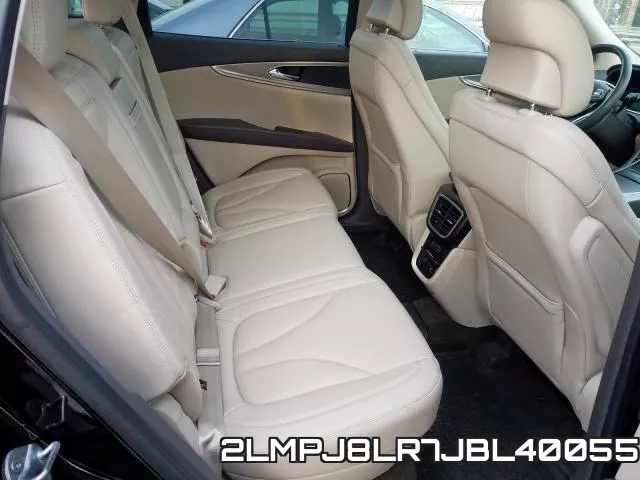 2LMPJ8LR7JBL40055_6.webp