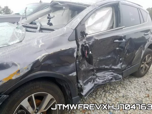 JTMWFREVXHJ704763_10.webp