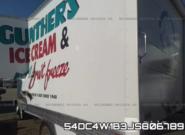 54DC4W1B3JS806789_3.webp