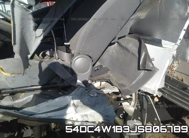 54DC4W1B3JS806789_9.webp