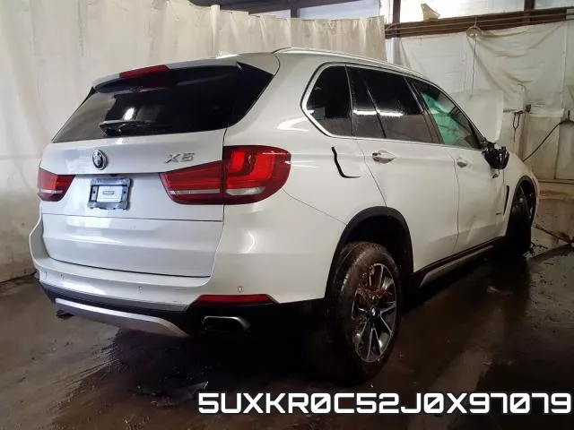 5UXKR0C52J0X97079_4.webp