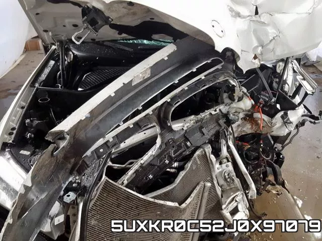 5UXKR0C52J0X97079_7.webp