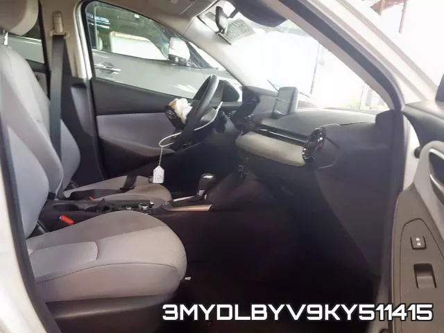 3MYDLBYV9KY511415_5.webp
