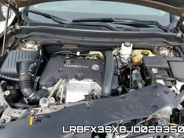 LRBFX3SX8JD028350_7.webp