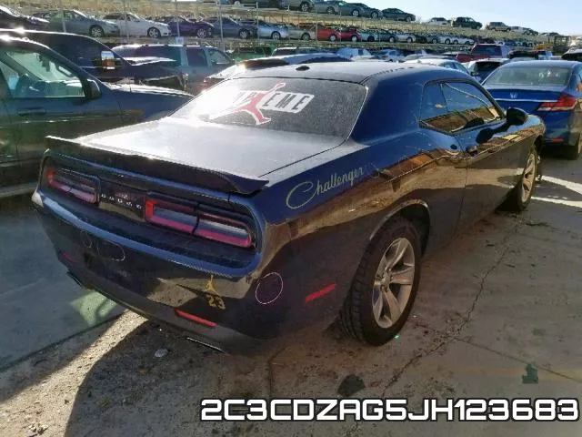 2C3CDZAG5JH123683_4.webp