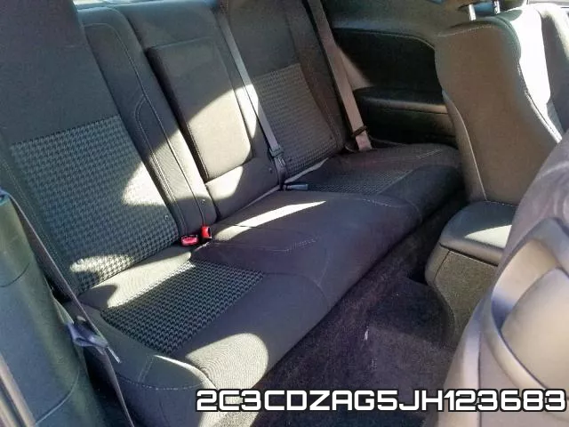 2C3CDZAG5JH123683