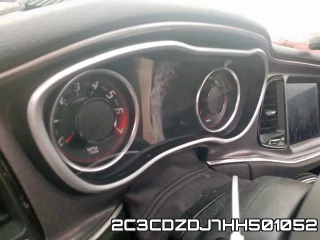 2C3CDZDJ7HH501052_8.webp