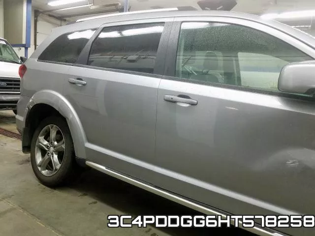 3C4PDDGG6HT578258_9.webp
