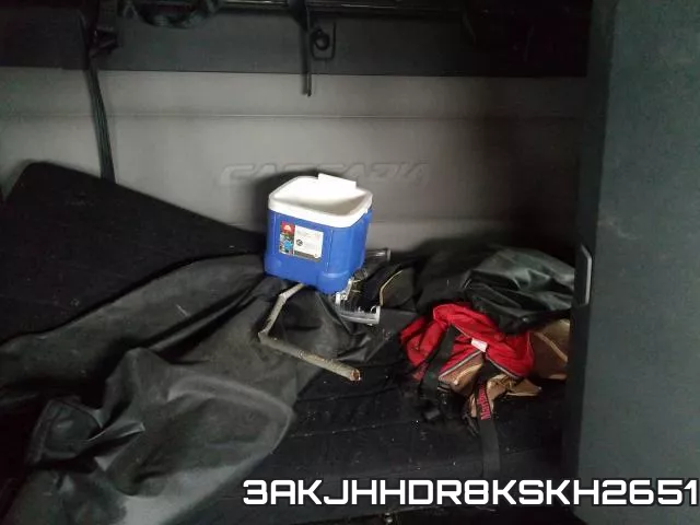 3AKJHHDR8KSKH2651_6.webp