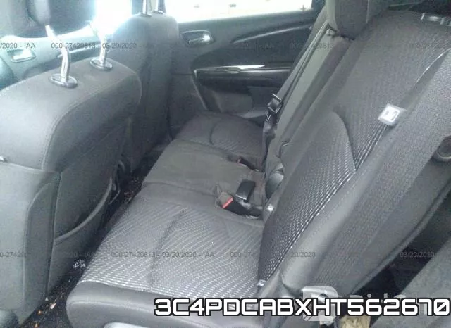 3C4PDCABXHT562670_8.webp