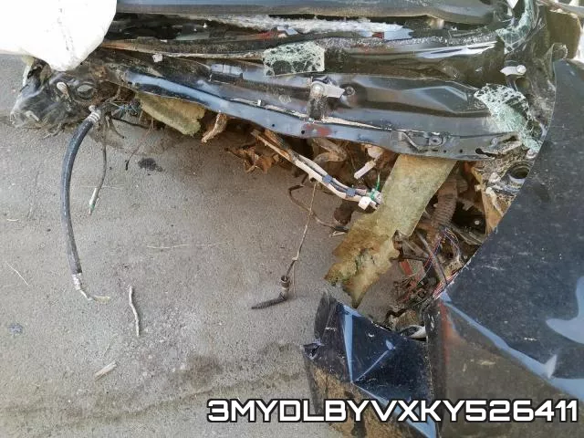 3MYDLBYVXKY526411_7.webp