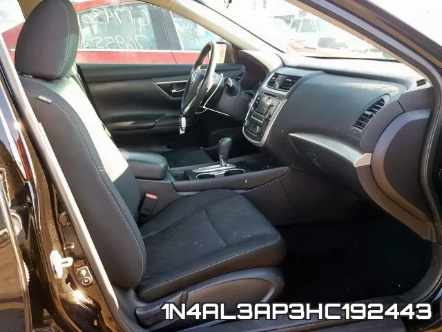 1N4AL3AP3HC192443_5.webp