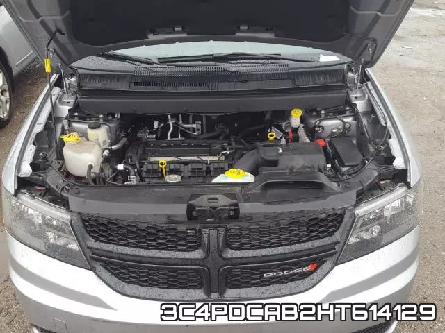 3C4PDCAB2HT614129_7.webp