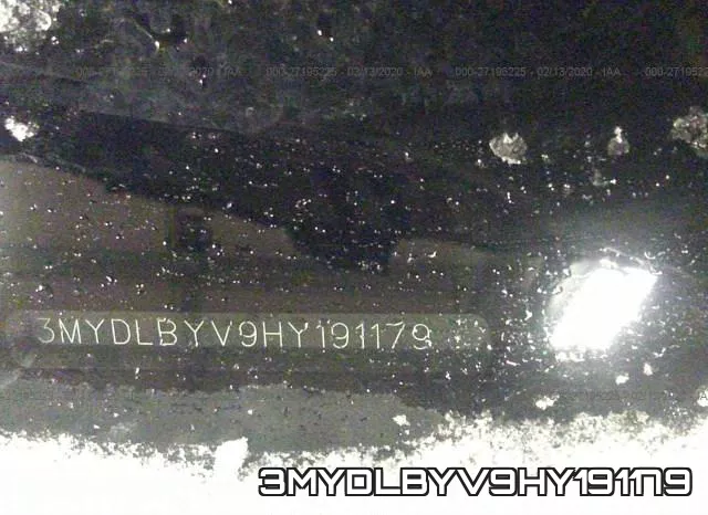3MYDLBYV9HY191179_9.webp