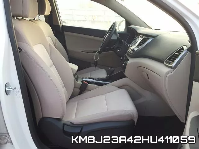 KM8J23A42HU411059_5.webp