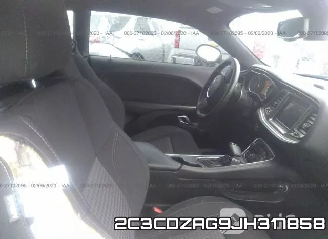 2C3CDZAG9JH317858_5.webp