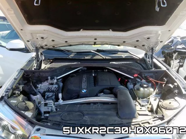 5UXKR2C30H0X06072_7.webp