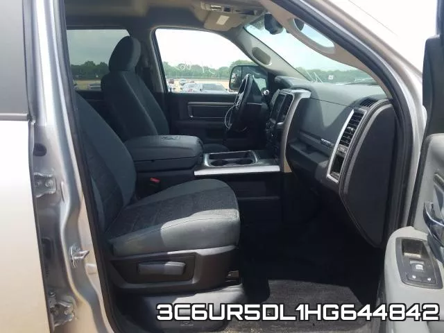 3C6UR5DL1HG644842_5.webp