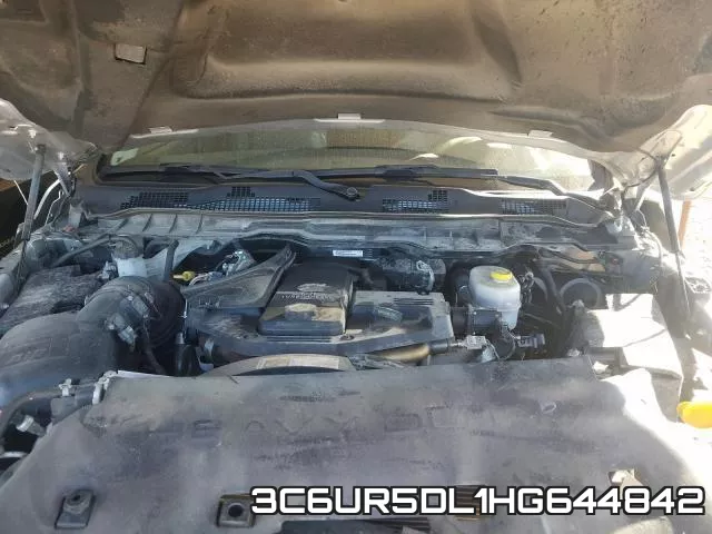 3C6UR5DL1HG644842_7.webp