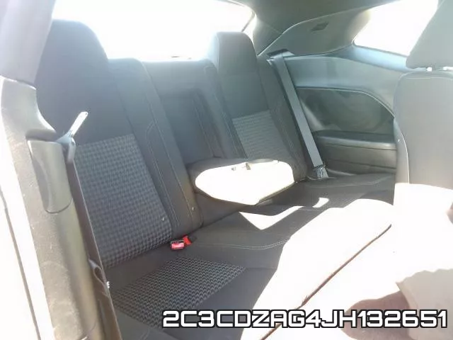 2C3CDZAG4JH132651_6.webp
