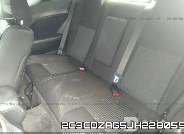 2C3CDZAG5JH228059_8.webp