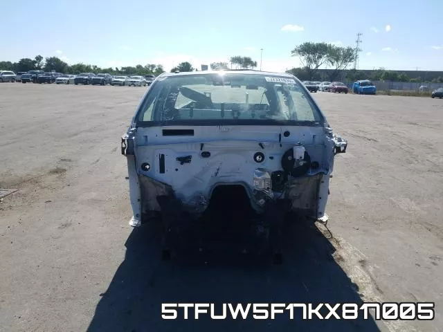 5TFUW5F17KX817005_10.webp