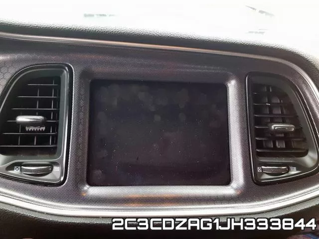 2C3CDZAG1JH333844_9.webp