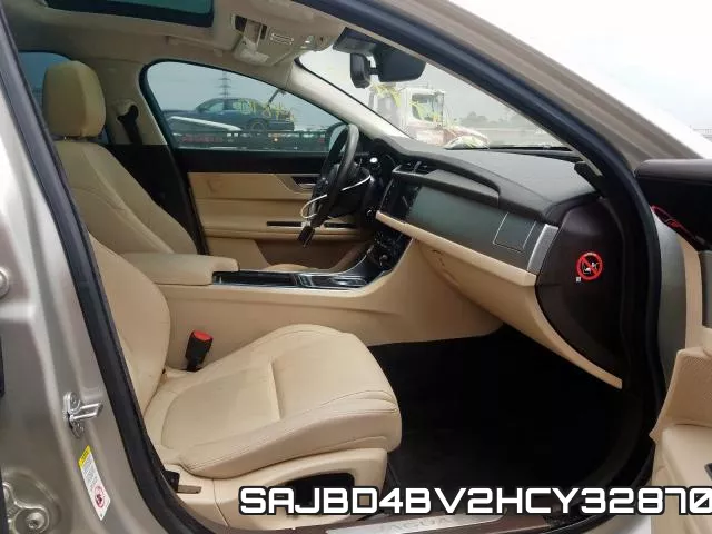 SAJBD4BV2HCY32870_5.webp