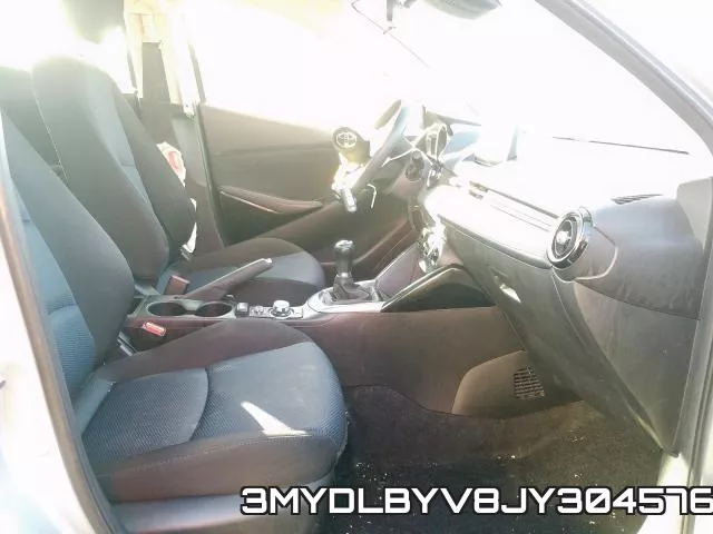 3MYDLBYV8JY304576_5.webp