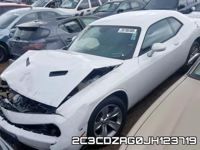 2C3CDZAG0JH123719_2.webp