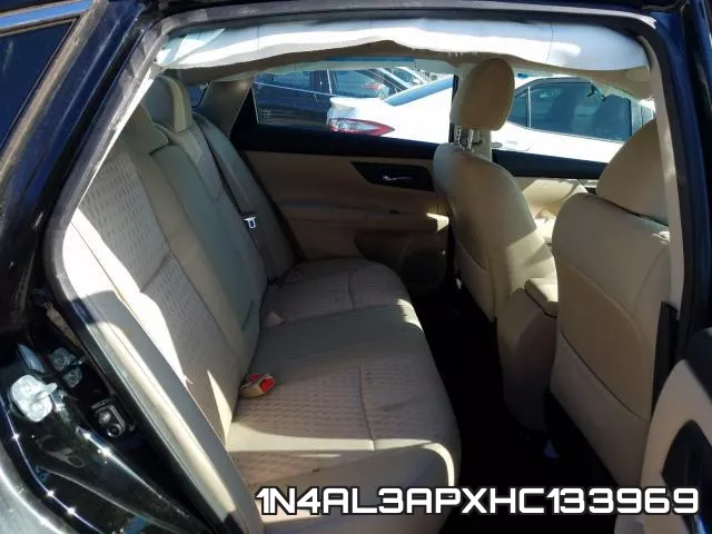 1N4AL3APXHC133969_6.webp