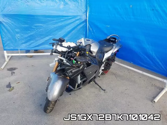 JS1GX72B7K7101042_2.webp