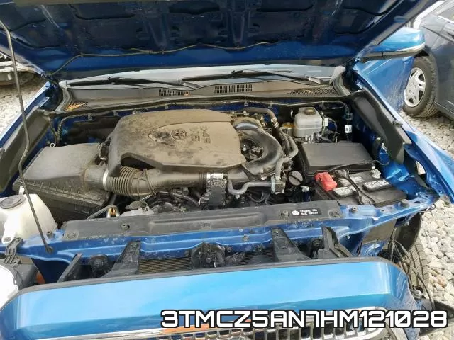 3TMCZ5AN7HM121028_7.webp