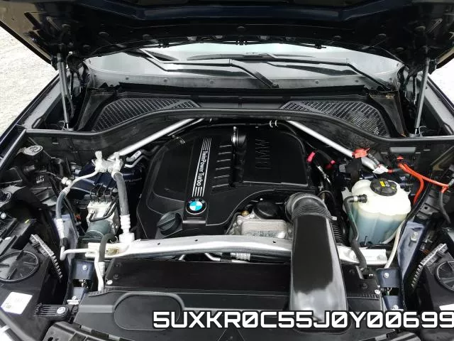 5UXKR0C55J0Y00699_7.webp