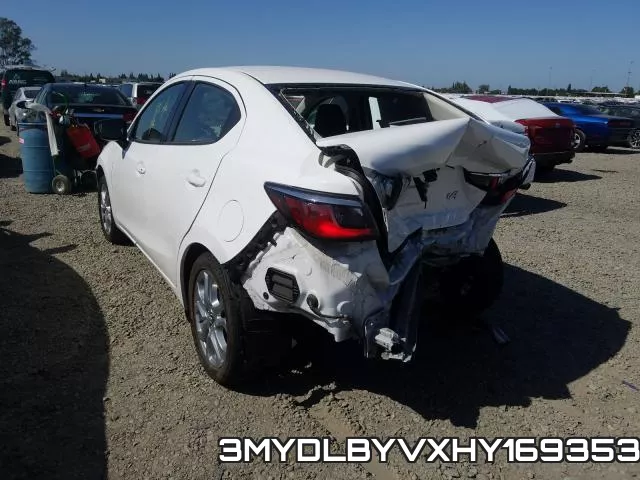 3MYDLBYVXHY169353_3.webp