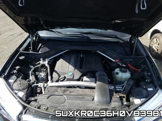 5UXKR0C36H0V83981_7.webp