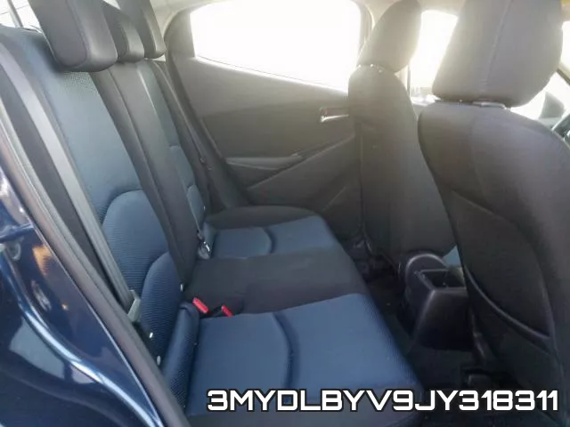 3MYDLBYV9JY318311_6.webp