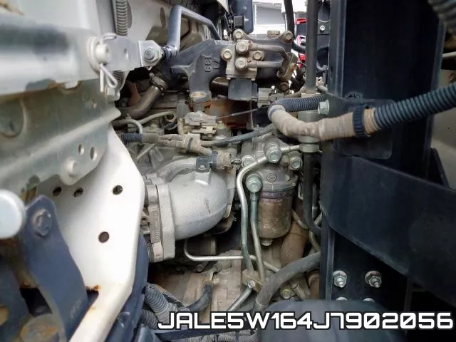 JALE5W164J7902056_7.webp
