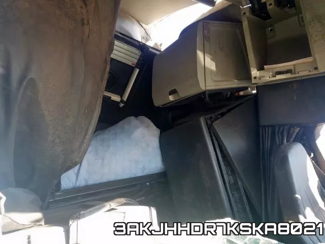 3AKJHHDR7KSKA8021_6.webp