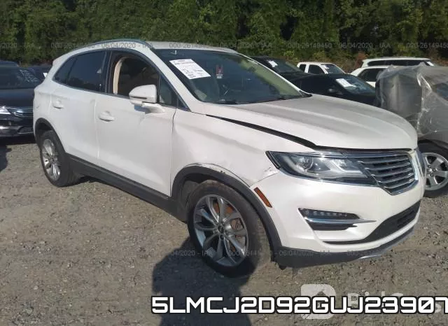 5LMCJ2D92GUJ23907