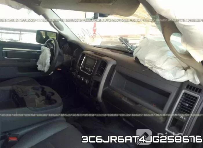 3C6JR6AT4JG258676_5.webp