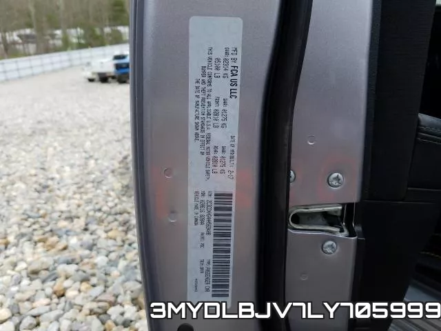 3MYDLBJV7LY705999_10.webp