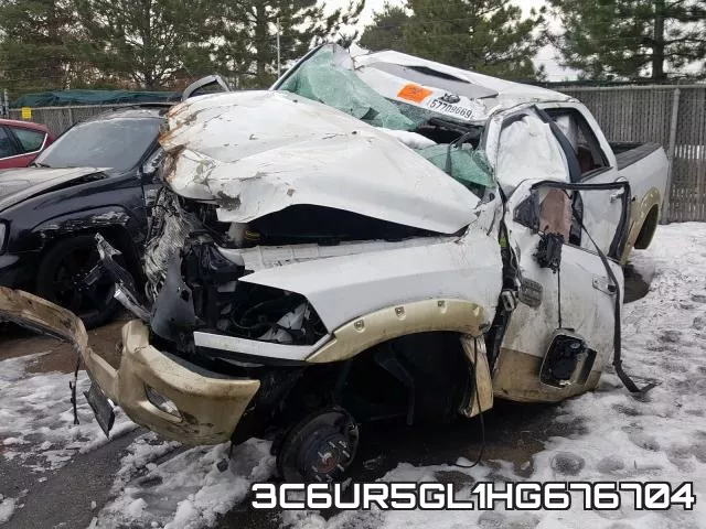 3C6UR5GL1HG676704_2.webp